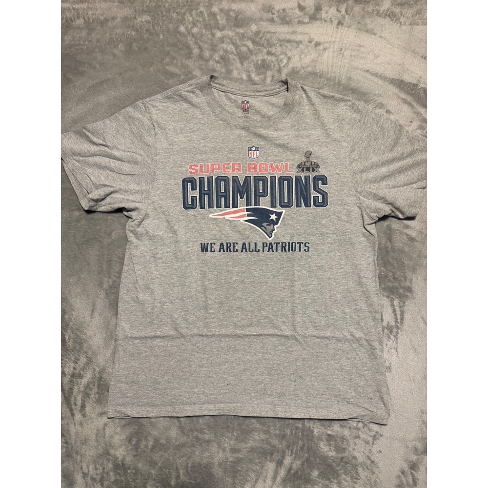 NFL Pro Line T-Shirt Mens L Gray New England Patriots Super Bowl XLIX Champions